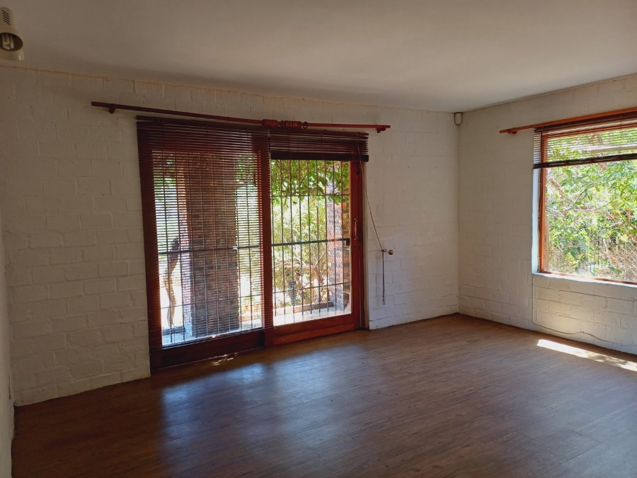 To Let  Bedroom Property for Rent in Sir Lowrys Pass Village Western Cape